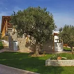 Ξενοδοχείο Lydia Maris & 5*