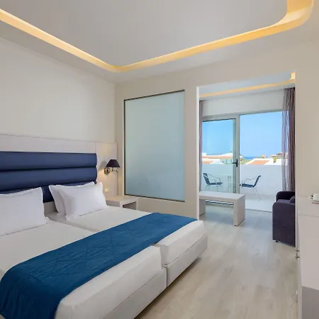 Lydia Maris & Kolymbia