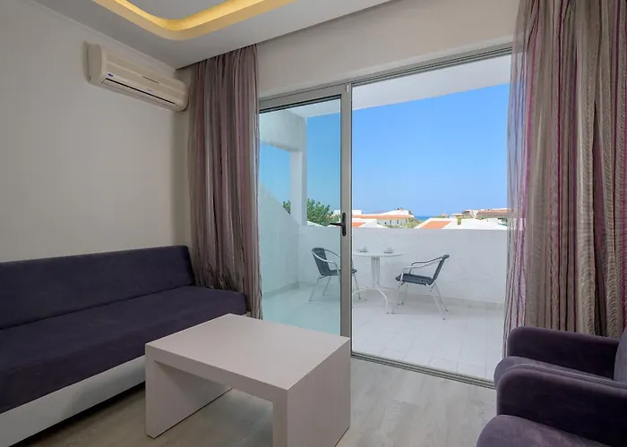 Lydia Maris & كولومبيا