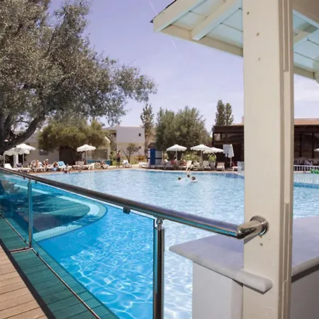 Lydia Maris & Kolymbia