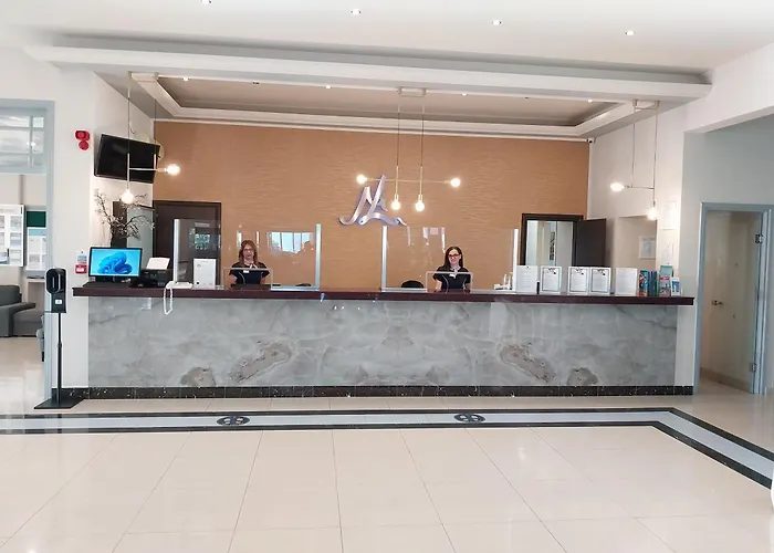 Lydia Maris & קולימביה